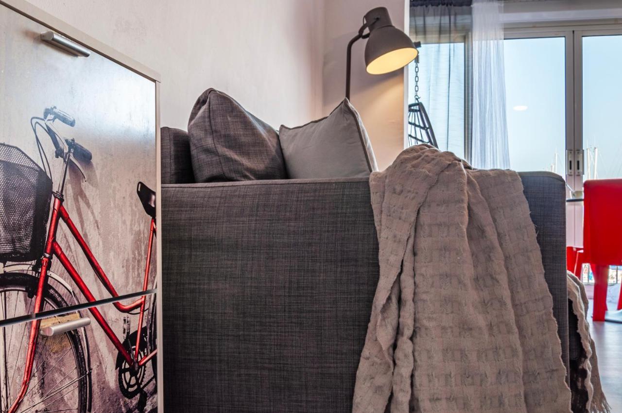 Estudio En 1ª Linea Con Vistas Al Puerto Deportivo By Insidehome Empuriabrava Extérieur photo